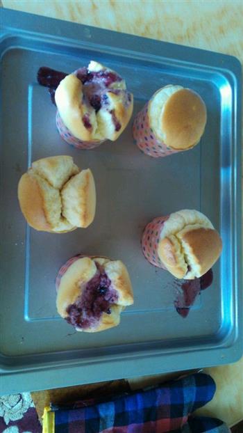 蓝莓果酱戚风纸杯蛋糕的做法步骤7