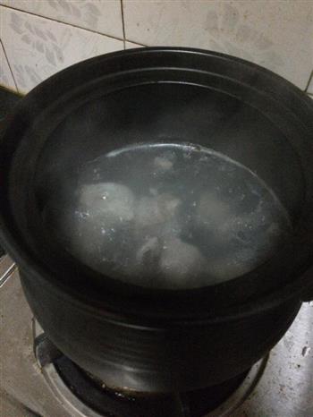 秘制排骨莲藕汤的做法步骤2