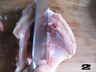 板栗焖鸡的做法步骤2