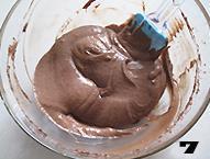 红啤梨巧克力蛋糕的做法步骤7