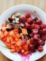 腊肉香菇焖饭的做法步骤3