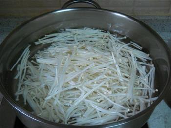 白灼金针菇肥牛-菜谱的做法步骤3