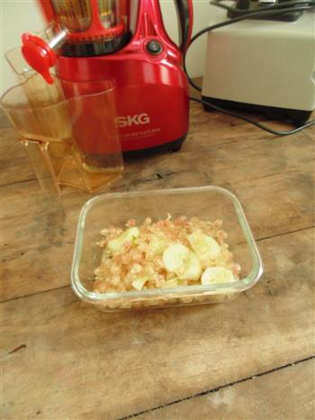 原汁机菜谱-石榴黄瓜汁的做法步骤1