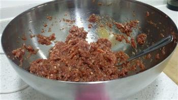 蜜制黑椒猪肉脯的做法步骤2