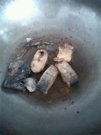 香煎鳕鱼块的做法步骤4