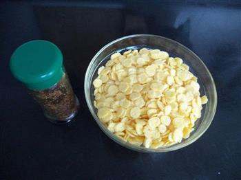 椒盐玉米片的做法图解1