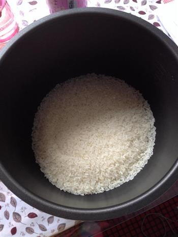 玉米红枣大米饭的做法图解1