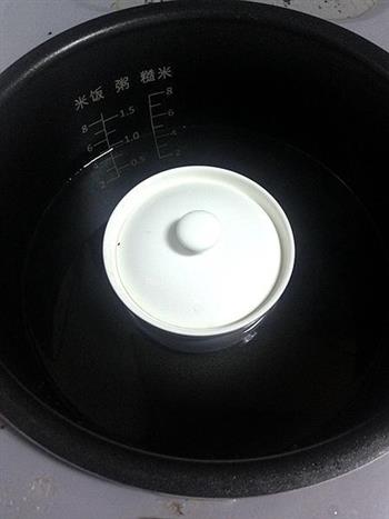 用电饭锅简单泡发海参的做法图解2