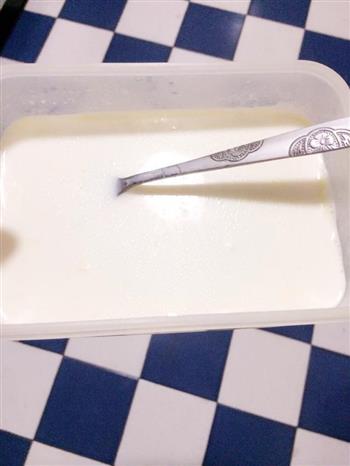 桂花椰奶小方的做法步骤3