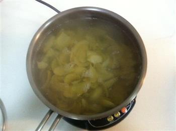冰糖百合糯米绿豆汤的做法步骤2