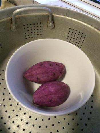 虾仁紫薯包心咖喱鱼丸的做法步骤1