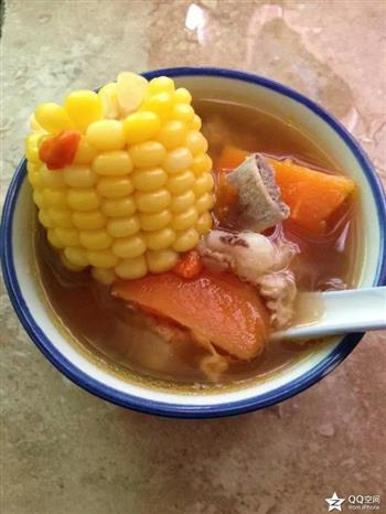 玉米红萝卜排骨汤的做法步骤4