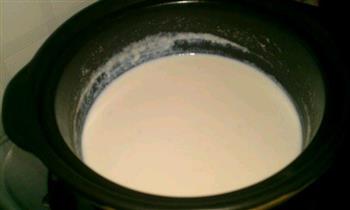 早晨一豆浆-花生牛奶浓浆的做法步骤1
