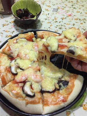 鲜虾蘑菇披萨的做法图解6