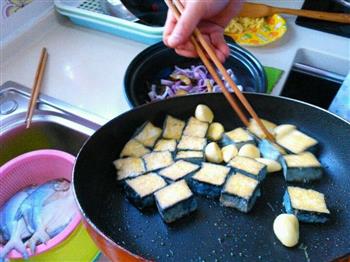 鲳鱼炖臭豆腐﹝俗话说“无鱼不成宴”﹞的做法步骤7