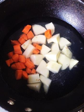 胡萝卜土豆泥色拉的做法图解1