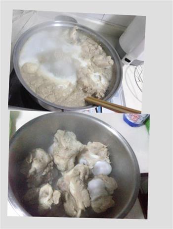 大棒骨黄豆汤的做法步骤2