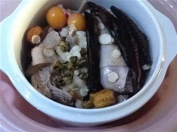 灵芝石斛西洋参鸡汤-滋阴清热，益胃生津的做法步骤4