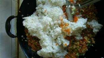 炒米饭的做法步骤6