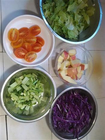 高纤低脂蔬菜水果沙拉的做法步骤1