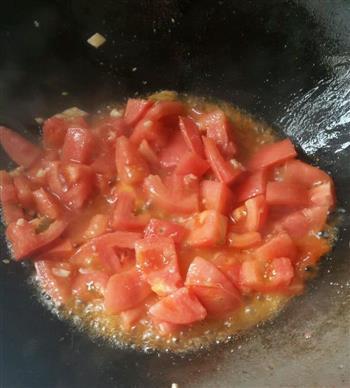 西红柿炒面筋的做法图解3