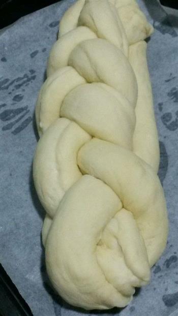 奶香辫子面包的做法步骤3