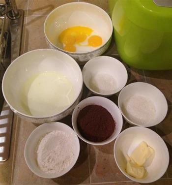 巧克力海绵蛋糕的做法步骤1