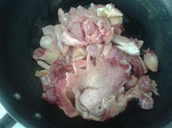 芋儿烧鸡的做法步骤1
