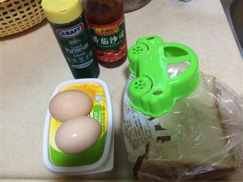 面包煎蛋的做法步骤1
