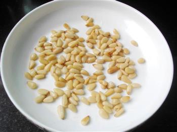 松仁玉米粒的做法步骤5