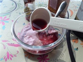 红酒酸奶沙拉酱的做法步骤2