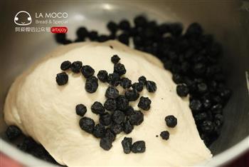 天然酵母蓝莓葵花籽面包的做法图解3