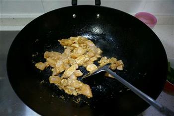 绿咖喱鸡饭的做法步骤2