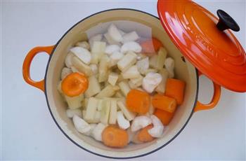 胡萝卜甘蔗马蹄水的做法图解2
