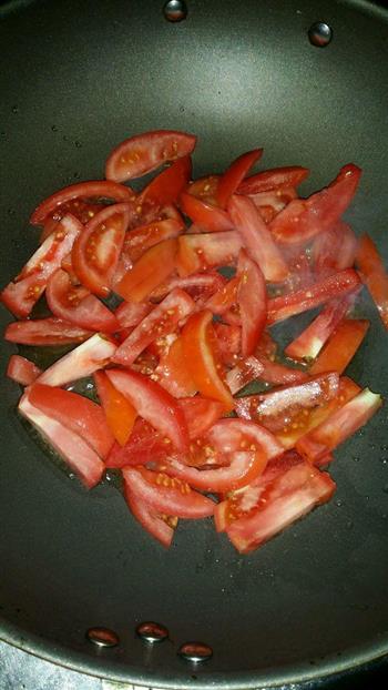 番茄烩金针菇的做法步骤3