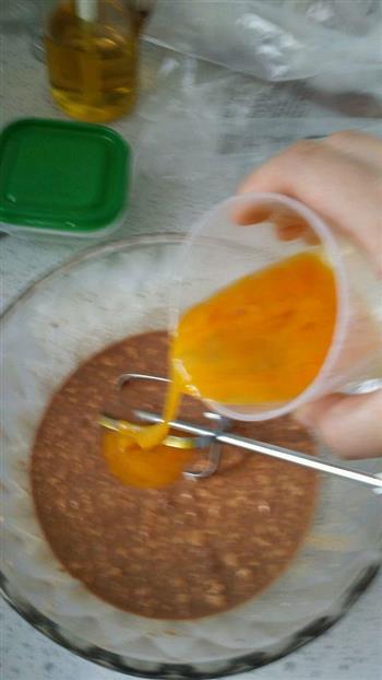 巧克力落叶蛋糕的做法步骤2