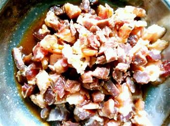 腊肉花豆香菇焖饭的做法图解2