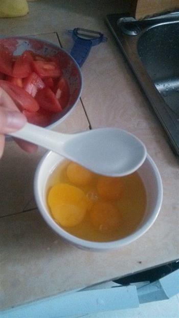 简单美味家常菜-西红柿炒鸡蛋的做法步骤2