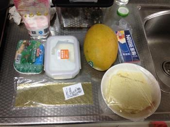 芒果酸奶冻芝士蛋糕的做法步骤1