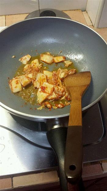 韩式辣白菜海鲜汤的做法图解2