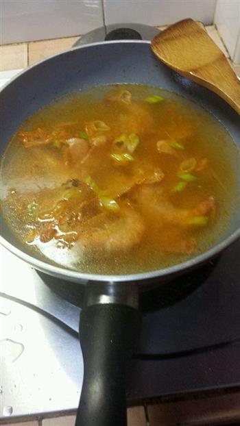 韩式辣白菜海鲜汤的做法步骤3