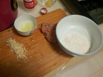 白菜浓汁鸡肉丸子的做法步骤2