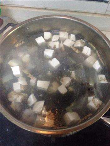 冬瓜虾仁豆腐汤的做法步骤6
