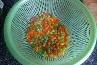 豌豆玉米炒肉丁的做法步骤3