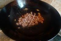 豌豆玉米炒肉丁的做法步骤7
