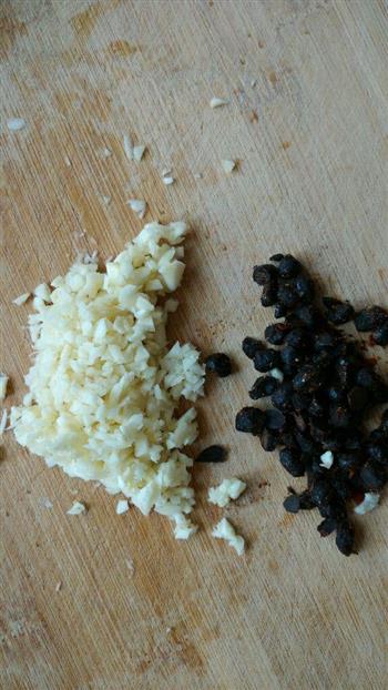 豆豉蒜香排骨的做法步骤4