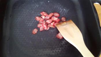 火腿腊肠蛋炒饭的做法步骤5