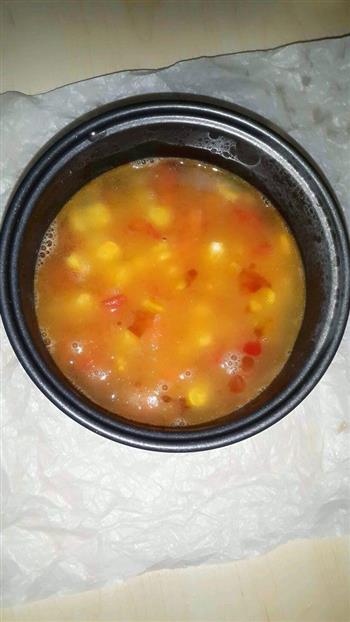 玉米胡萝卜番茄煲仔饭的做法步骤3