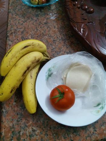 小吃香蕉派饺子皮包香蕉附加玫瑰花教程的做法步骤1