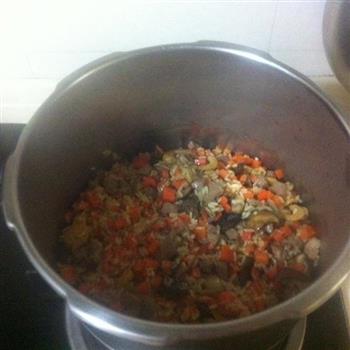 胡萝卜肉丁咸饭高压锅版的做法步骤18